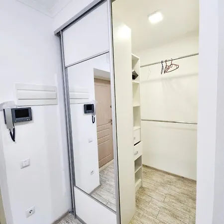 Апартаменти Як Вдома Lviv Exterior photo
